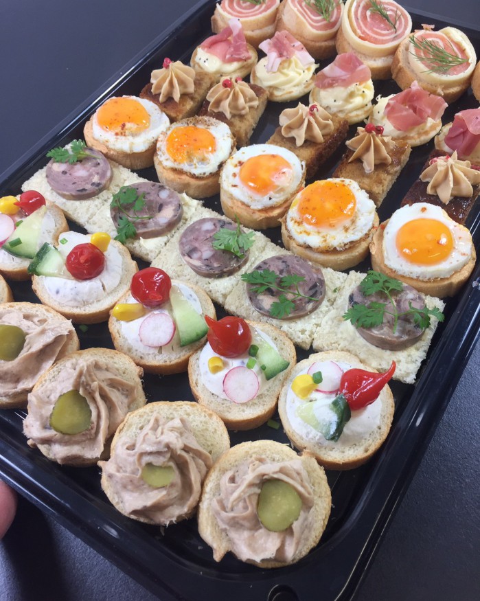 Le plateau de 35 canapés prestiges